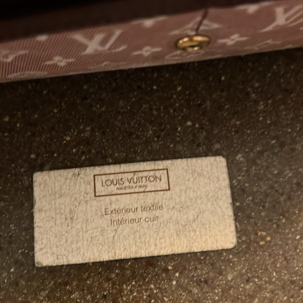Louis Vuitton Monogram Idylle MM Wallet - Picture 6 of 11